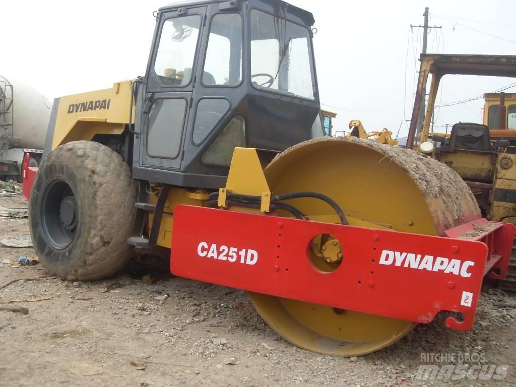 Dynapac CA 251 D 싱글 드럼 롤러
