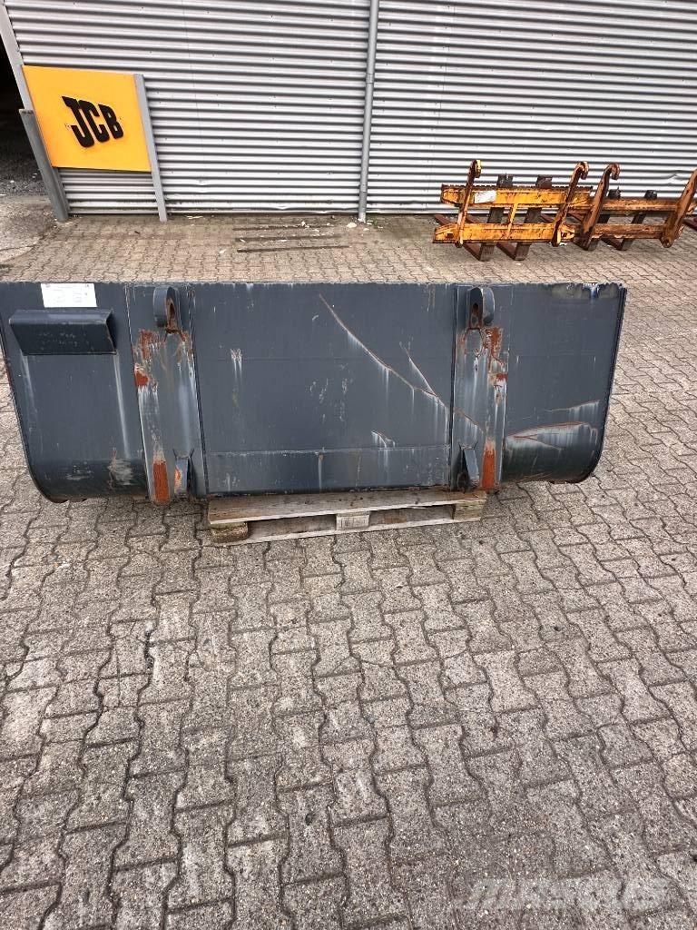 JCB Læsseskovl - 226cm 버켓