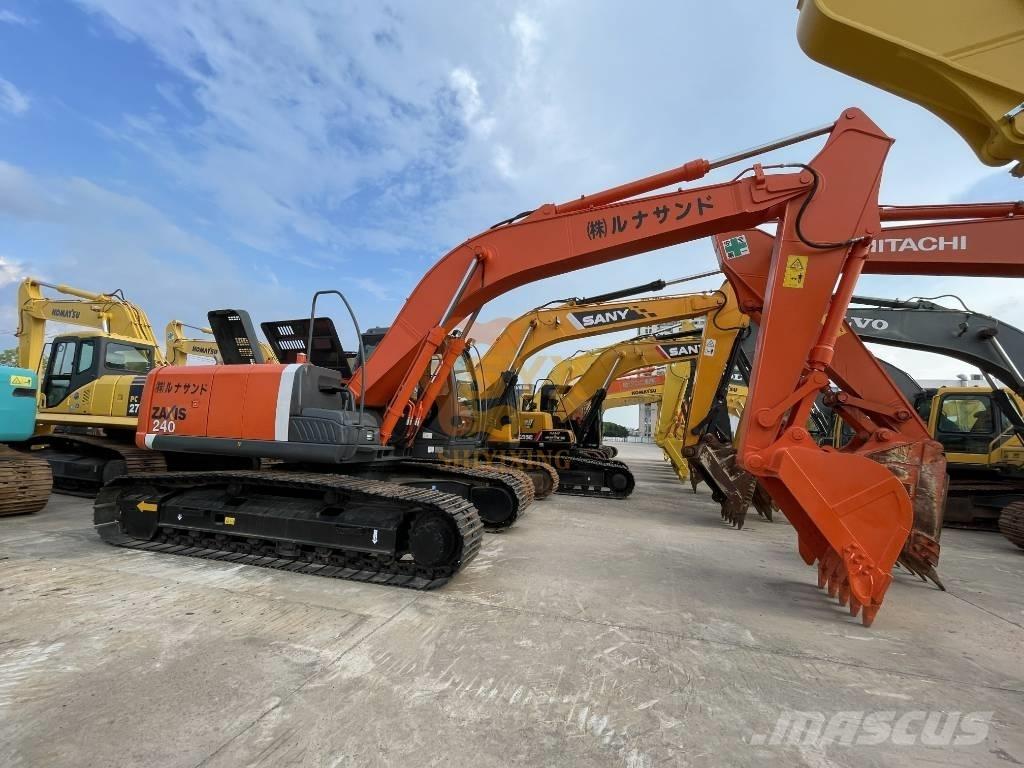 Hitachi ZX 240 대형 굴삭기 29톤 이상
