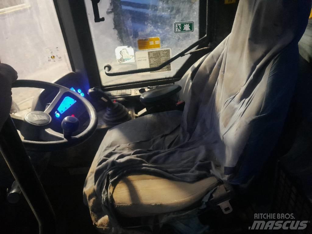JCB 411 농업용 텔레 핸들러