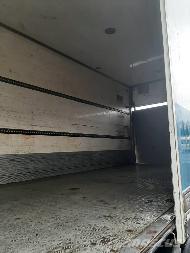 Volvo FE 320 온도 조절식 트럭