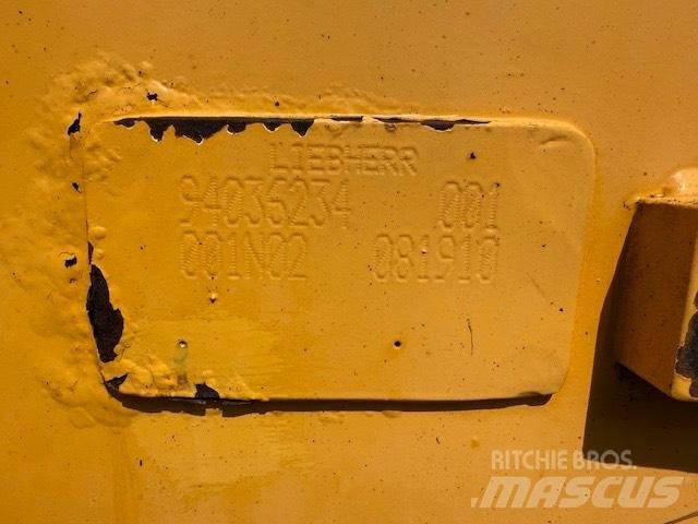Liebherr LH 26 ARMS 붐 및 디퍼