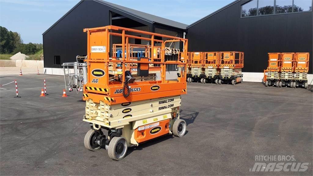JLG 2032ES 가위형 리프트