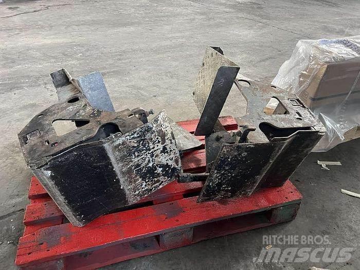 Demag DF 45C 아스팔트 포장장비