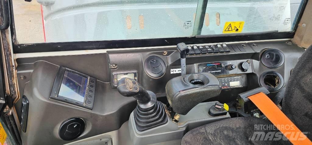 Takeuchi TB 260 소형 굴삭기 7톤 미만