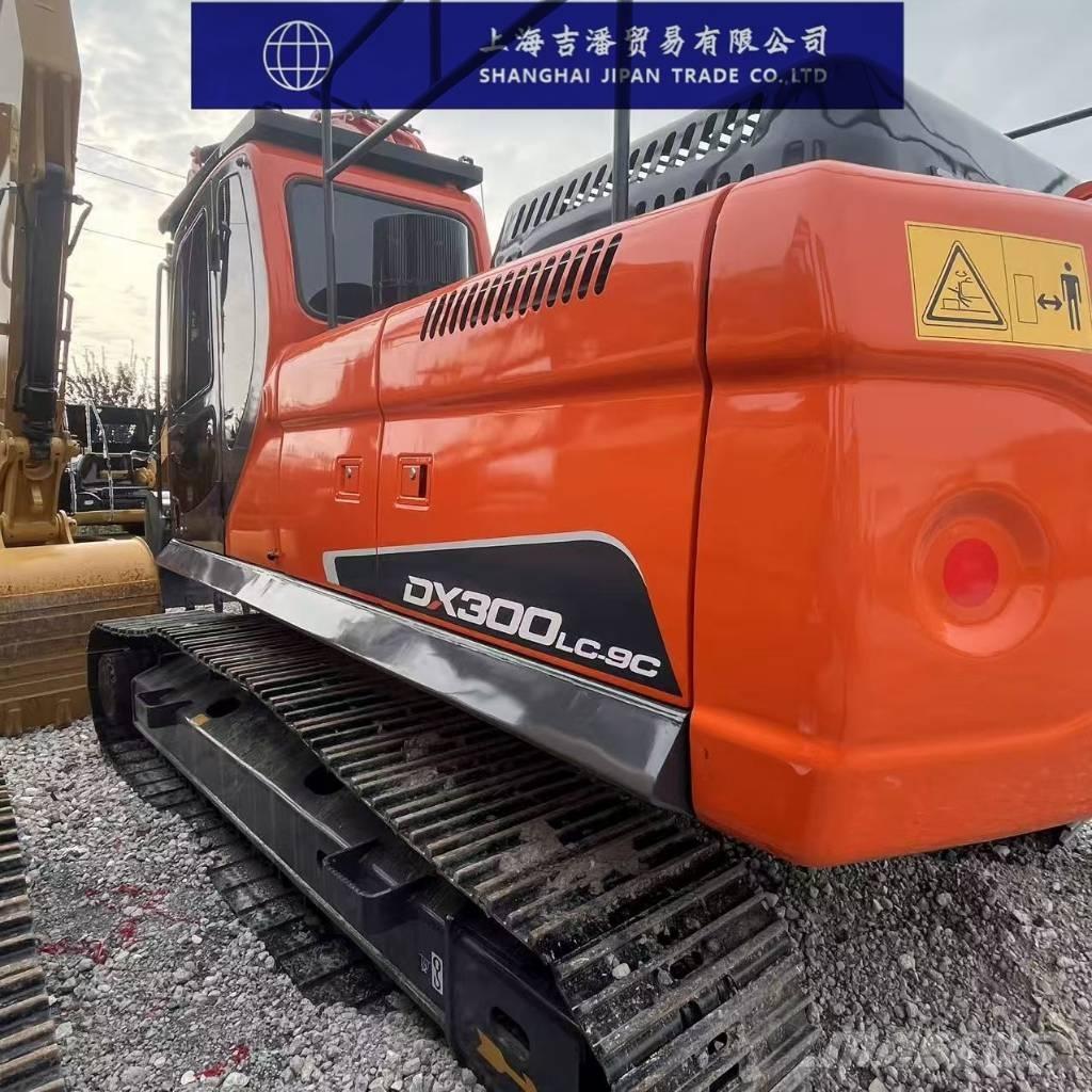 Doosan DX 300 LC 대형 굴삭기 29톤 이상