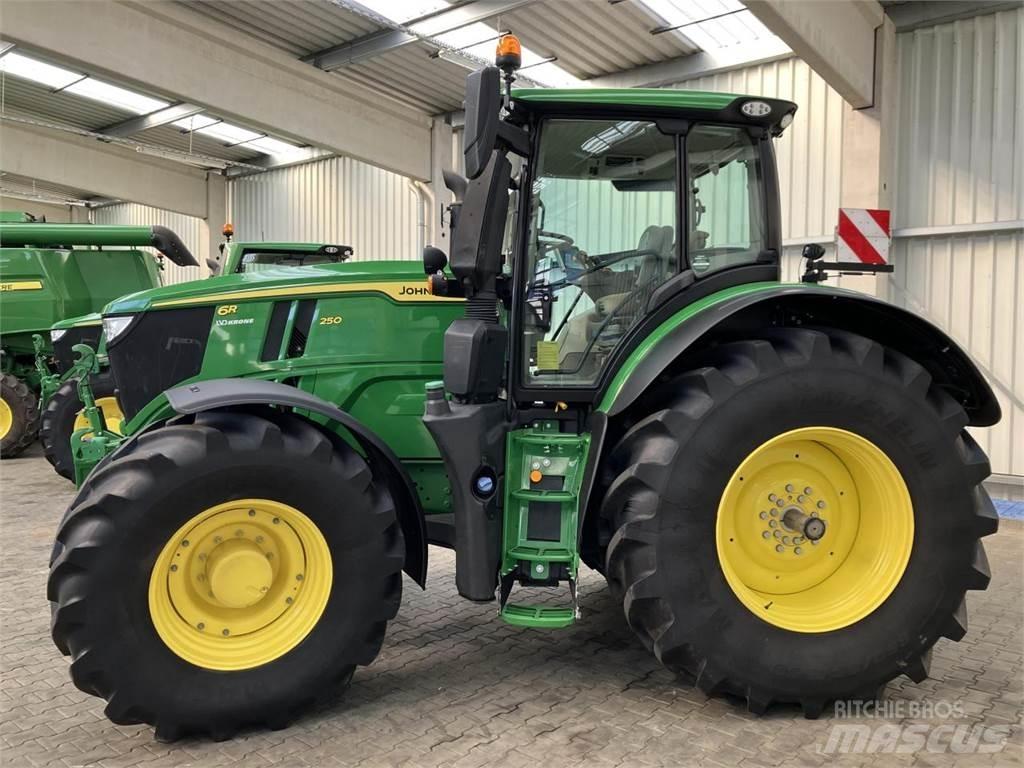 John Deere 6R 250 트랙터