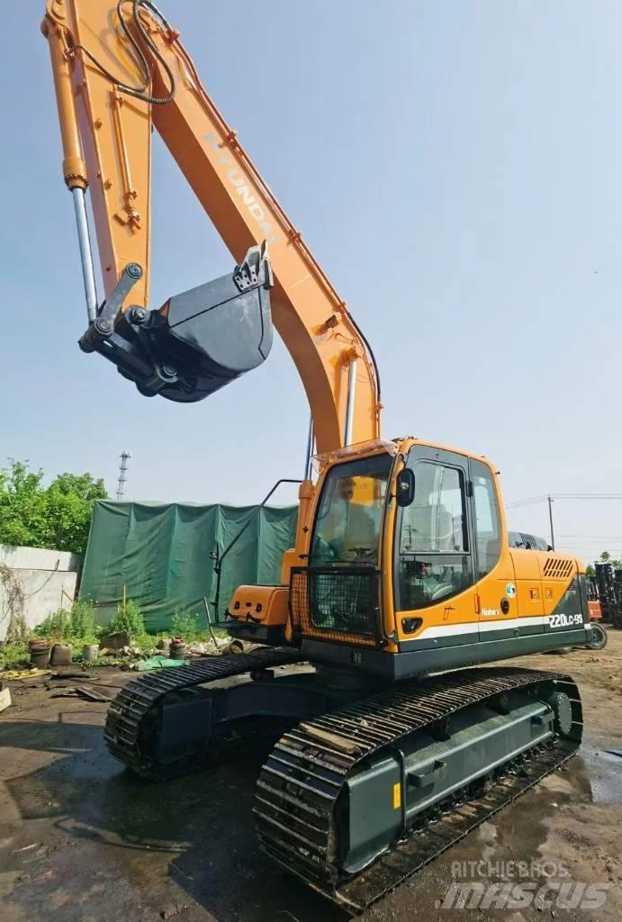 Hyundai R220LC-9 대형 굴삭기 29톤 이상