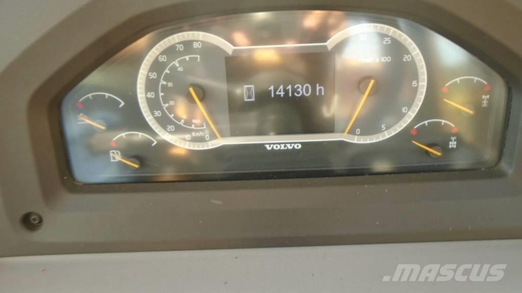 Volvo A 25 G 연결식 홀러