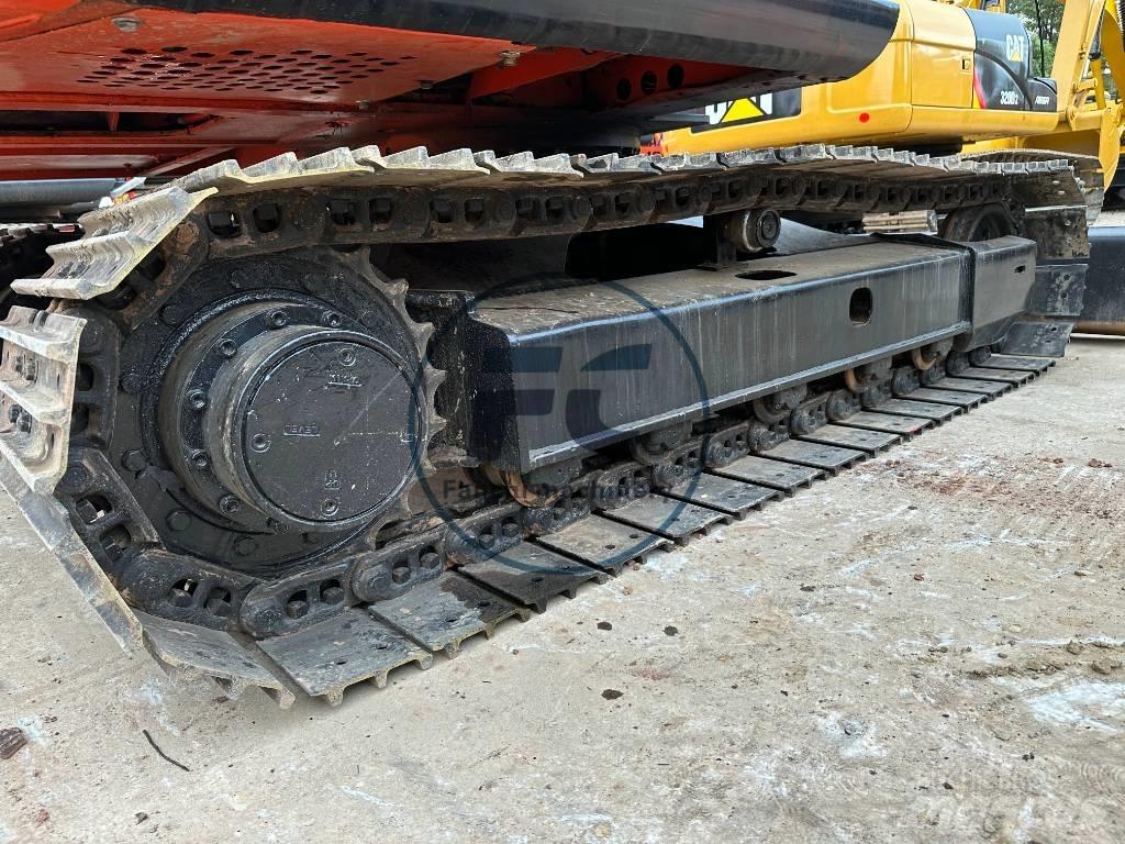 Hitachi ZX 70 소형 굴삭기 7톤 미만