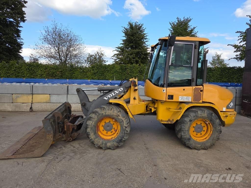 Volvo L 30 D  휠로우더