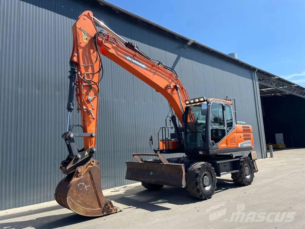 Doosan DX170W-5  휠 굴삭기