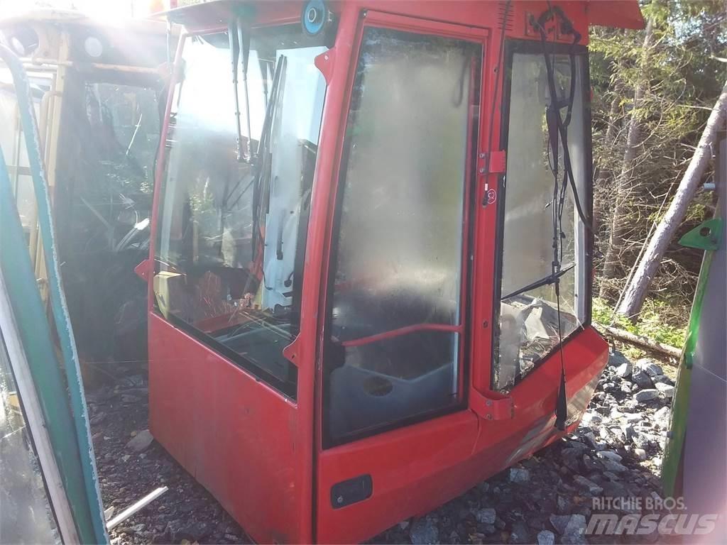 Komatsu 895 캐빈 및 인테리어