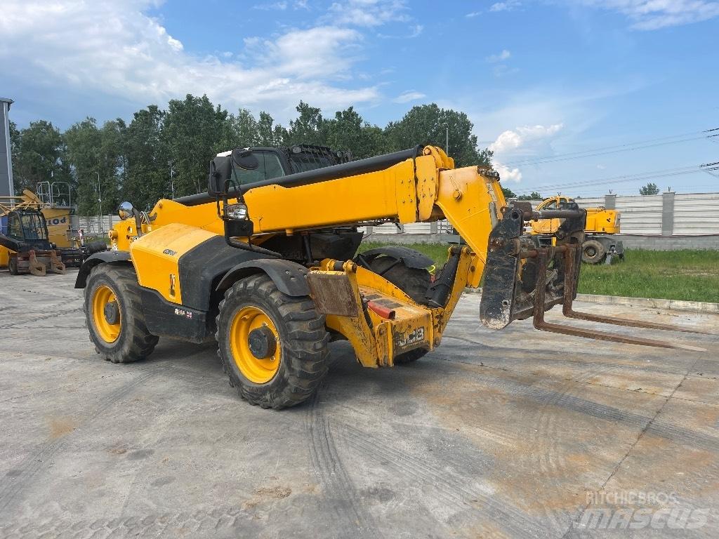 JCB 535-125 텔러 핸들러