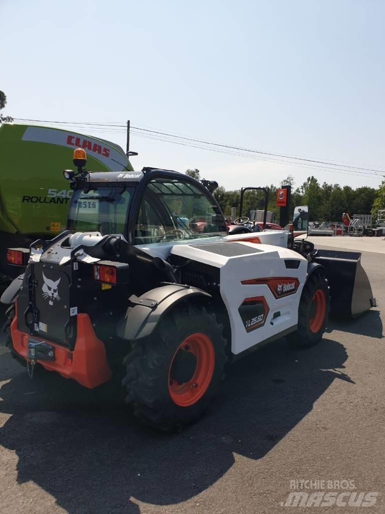 Bobcat TL 25.60 농업용 텔레 핸들러