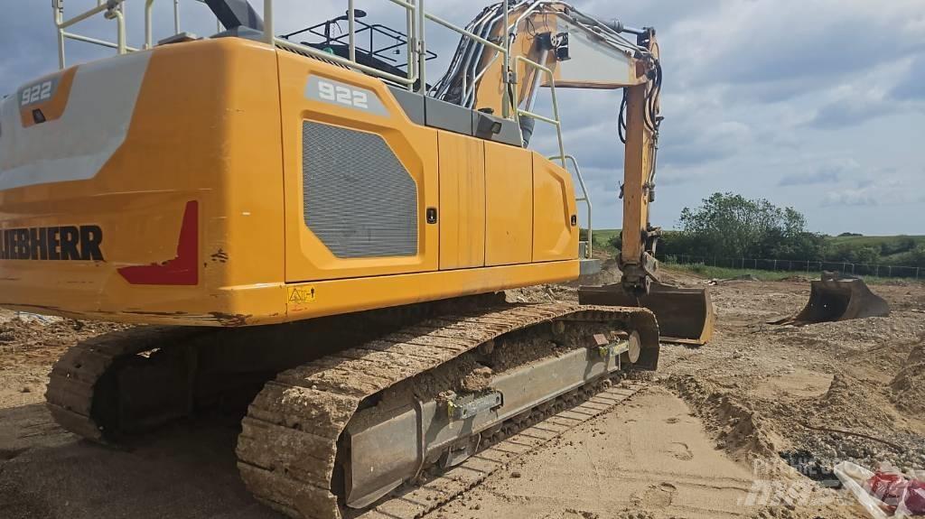 Liebherr R 922 LC 대형 굴삭기 29톤 이상