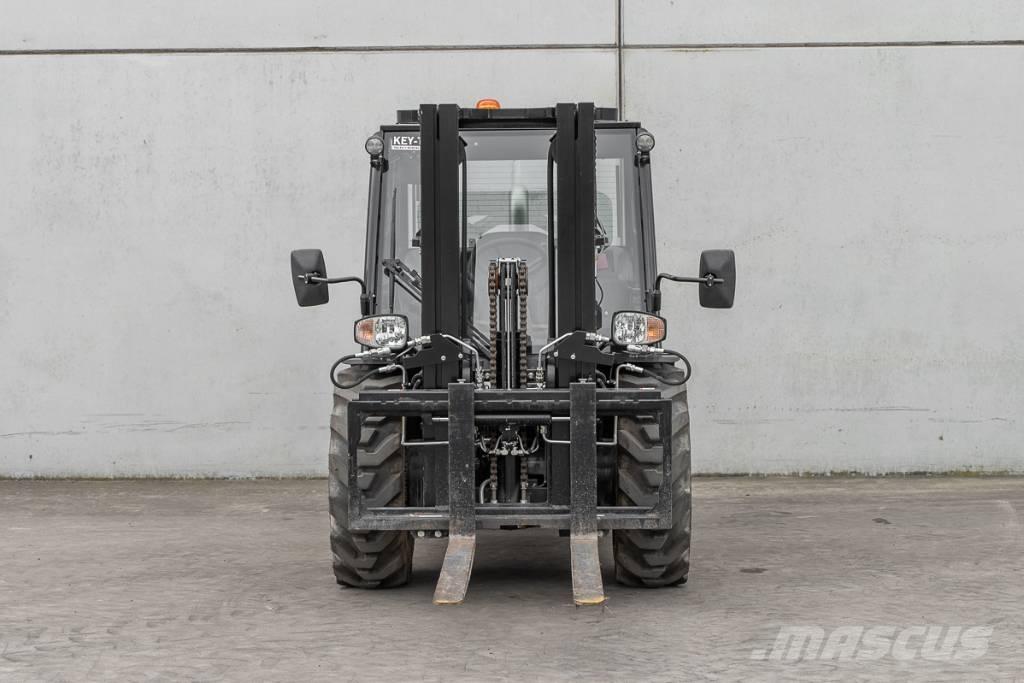 Manitou MC 30-4 디젤 지게차