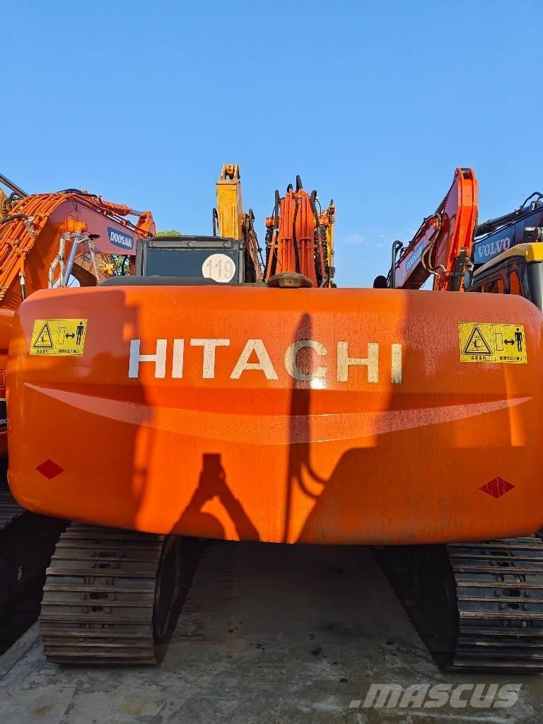 Hitachi ZX 210 대형 굴삭기 29톤 이상