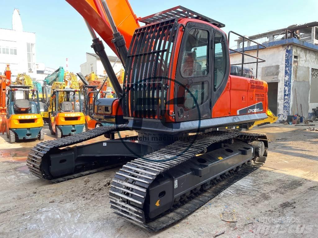 Doosan DX 300 대형 굴삭기 29톤 이상