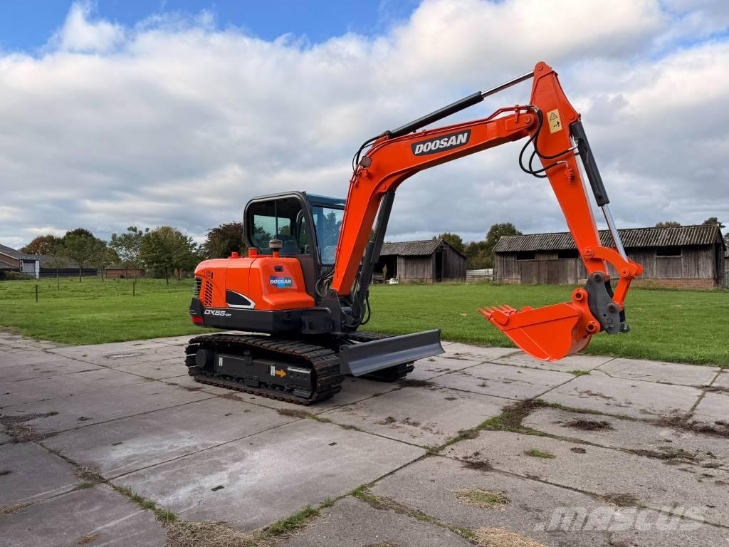 Doosan DX 55-9 C 소형 굴삭기 7톤 미만