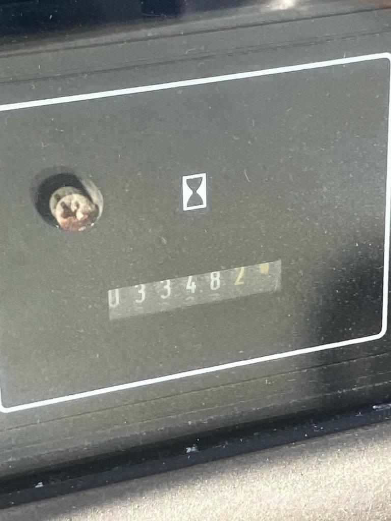 Massey Ferguson 4220 트랙터