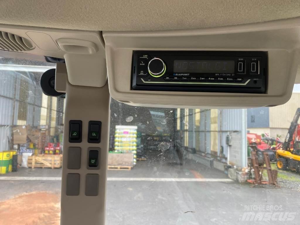 John Deere 5075E 트랙터