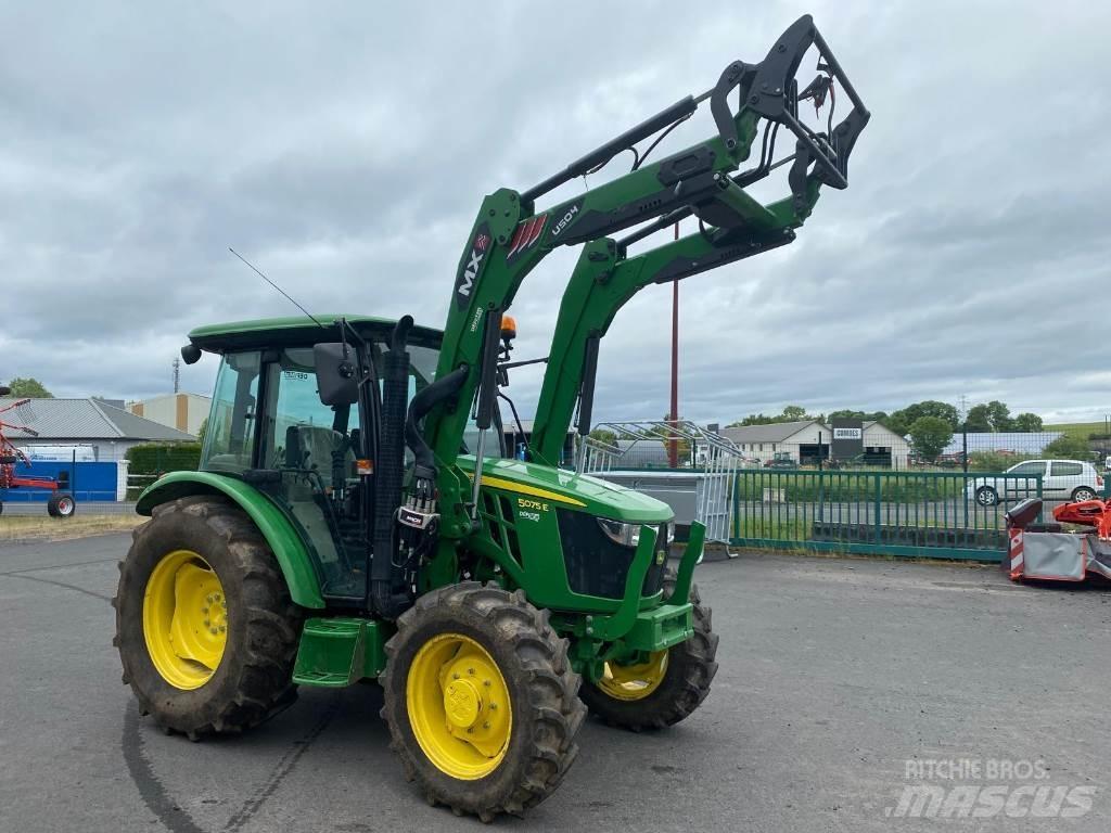 John Deere 5075E 트랙터