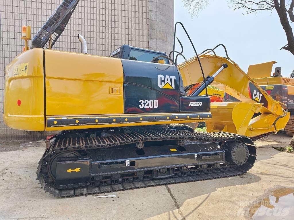 CAT 320 D 대형 굴삭기 29톤 이상