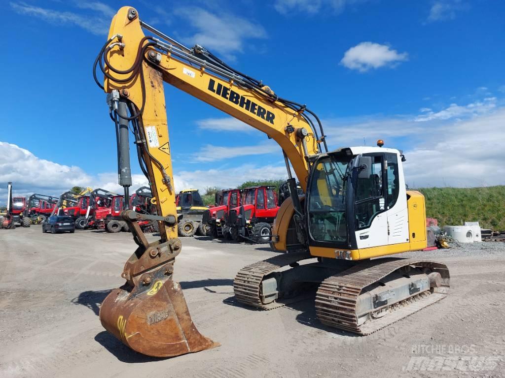 Liebherr 914 C 대형 굴삭기 29톤 이상