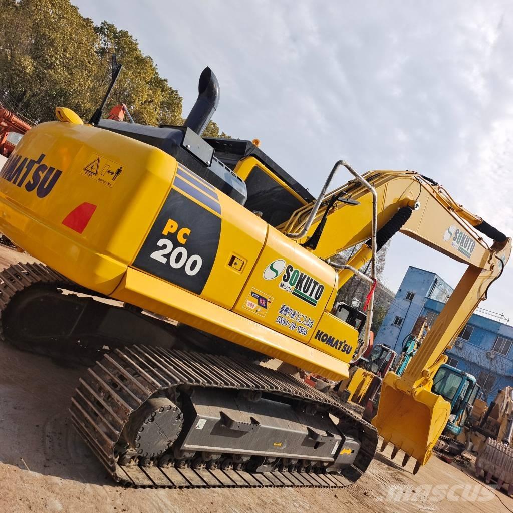 Komatsu PC 200 대형 굴삭기 29톤 이상