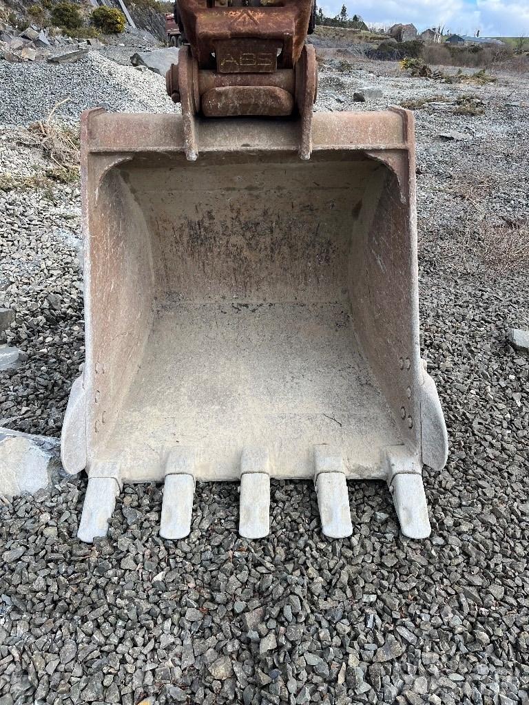 Komatsu PC 210 LC-8 대형 굴삭기 29톤 이상