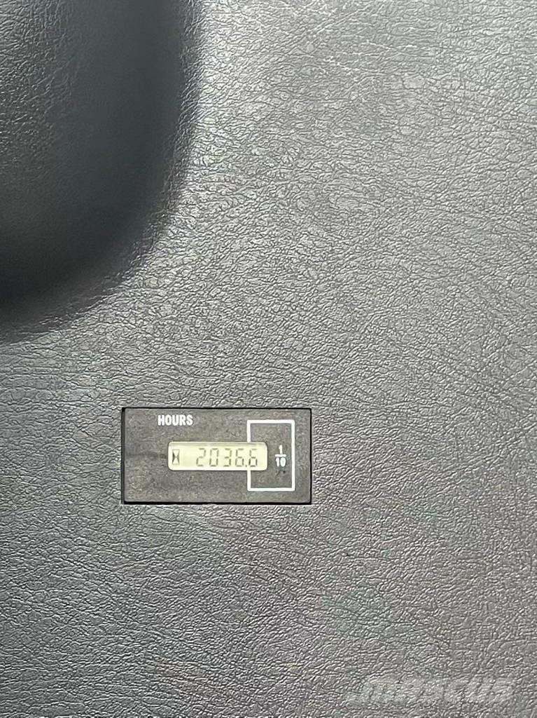 Hyundai 210W-9  휠 굴삭기