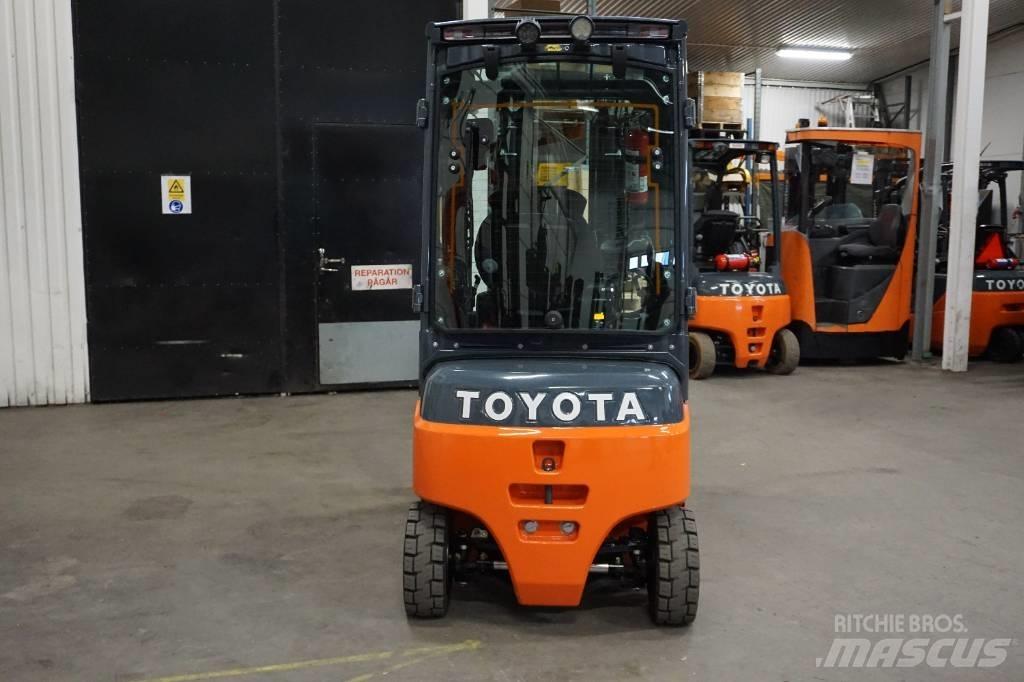 Toyota 8FBMK20T 전동 지게차