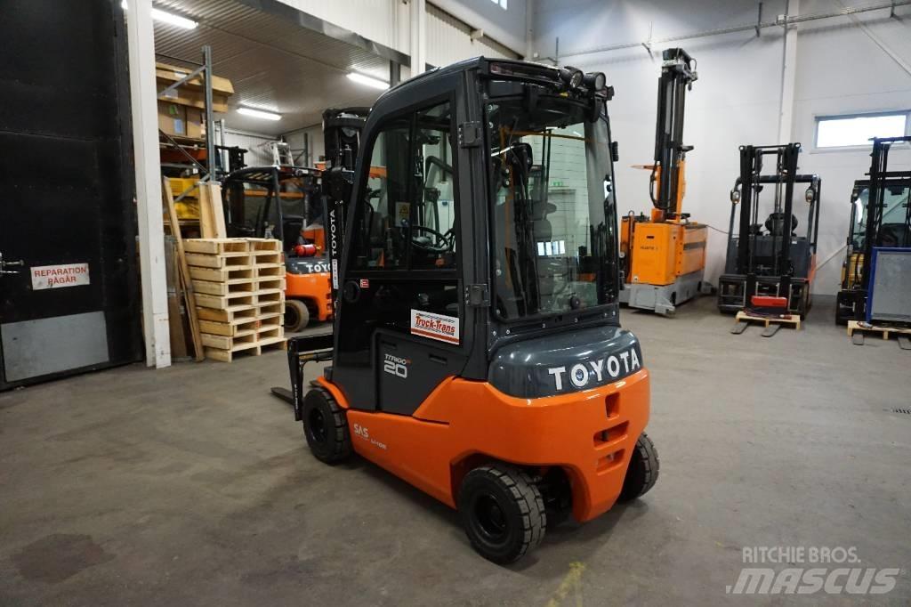 Toyota 8FBMK20T 전동 지게차