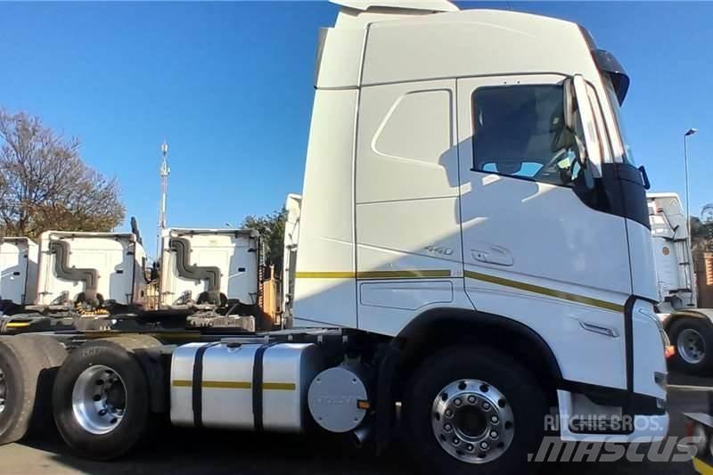 Volvo FH 440 기타 트럭