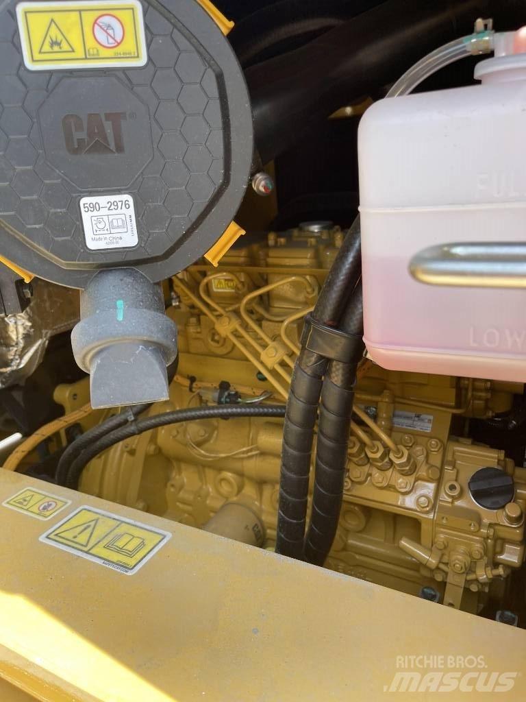 CAT 305.5 대형 굴삭기 29톤 이상