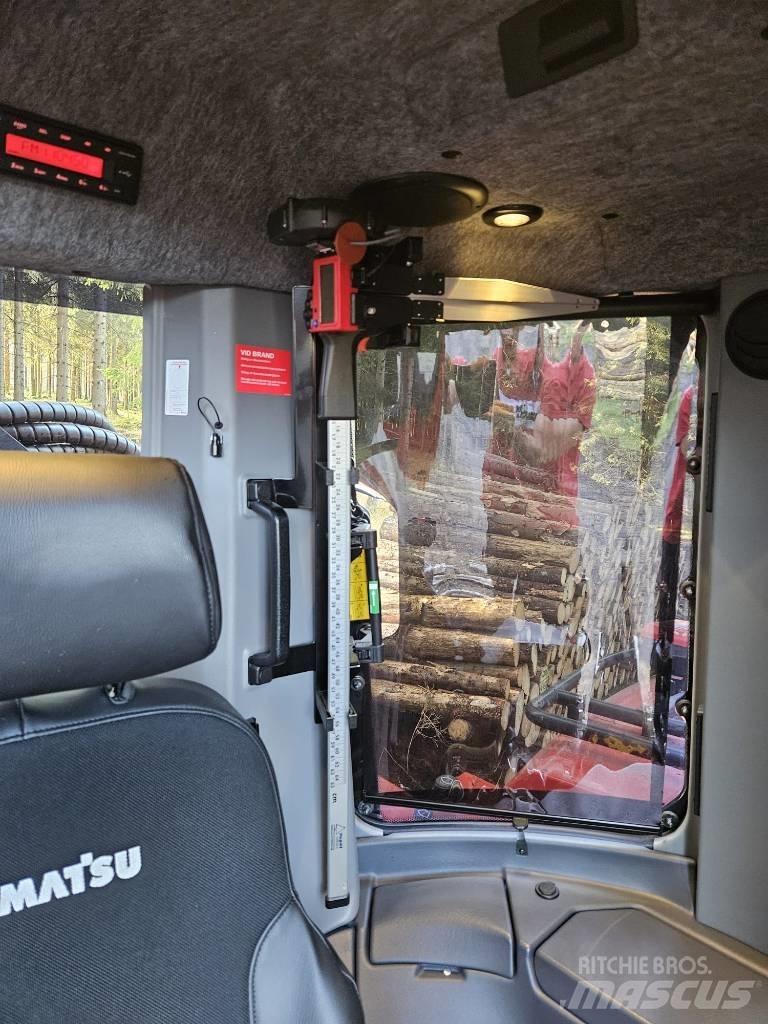Komatsu 951 원목 하베스터