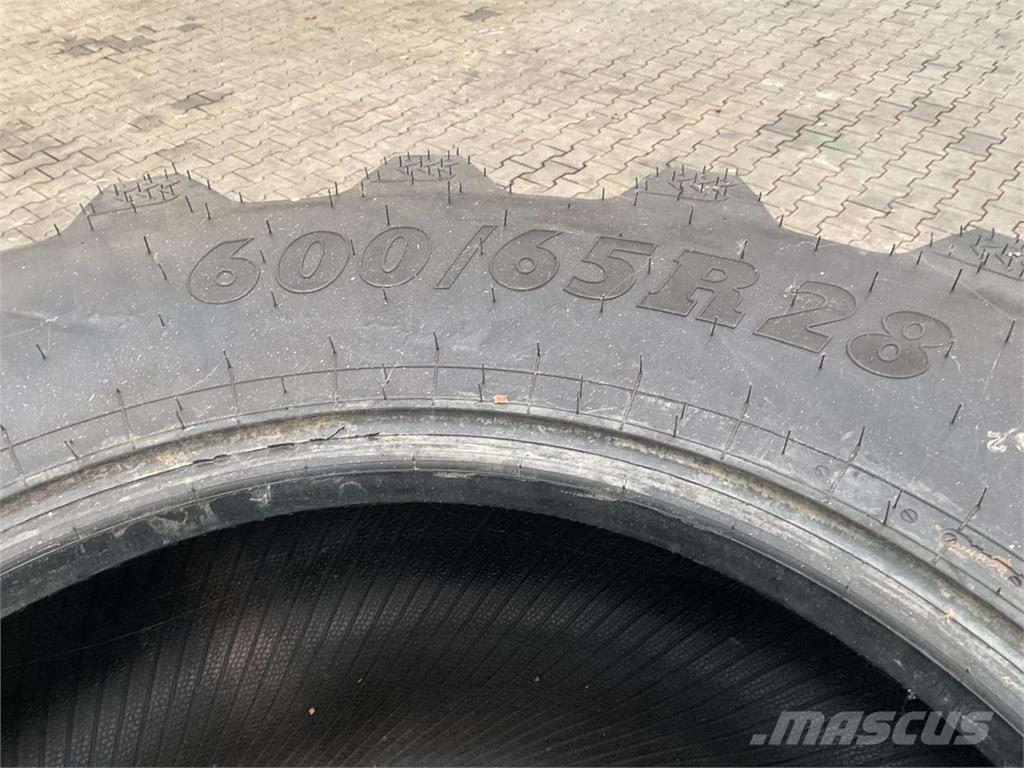 BKT 600/65R28 타이어, 휠 및 림
