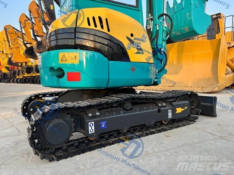 Kubota U 25 소형 굴삭기 7톤 미만