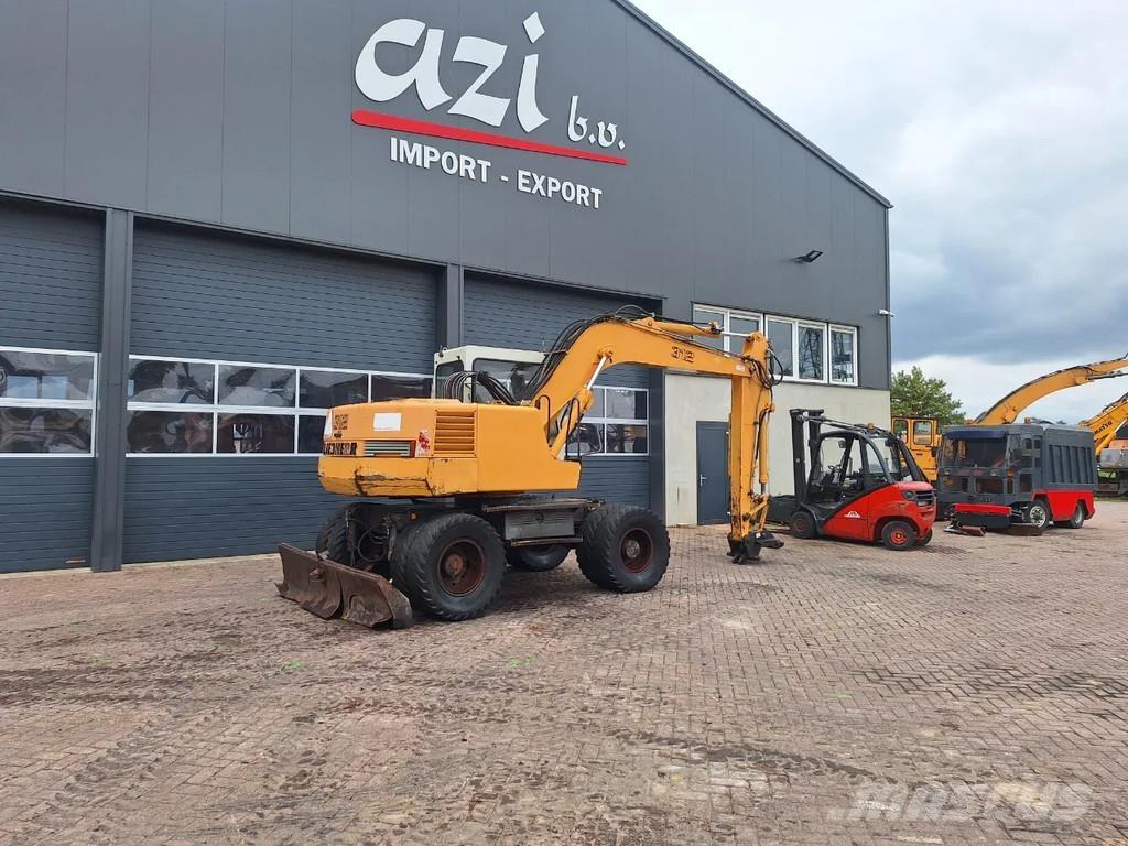 Liebherr A312  휠 굴삭기