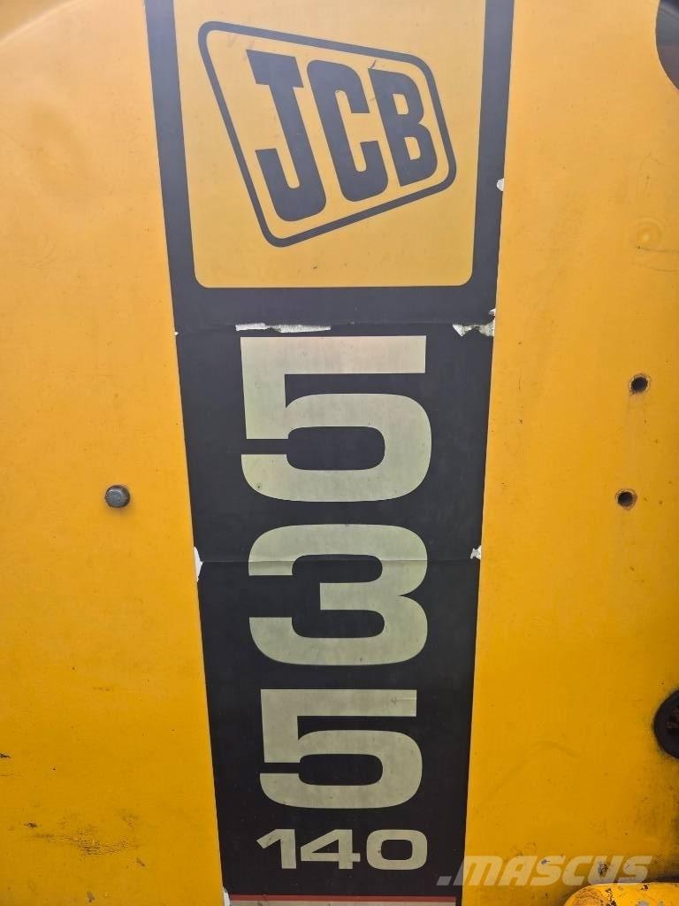 JCB 535-140 텔러 핸들러