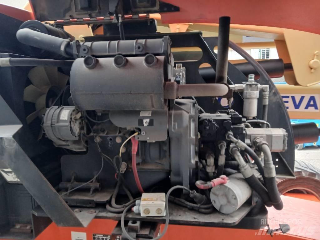 JLG 510 AJ 관절형 전동이동 리프트