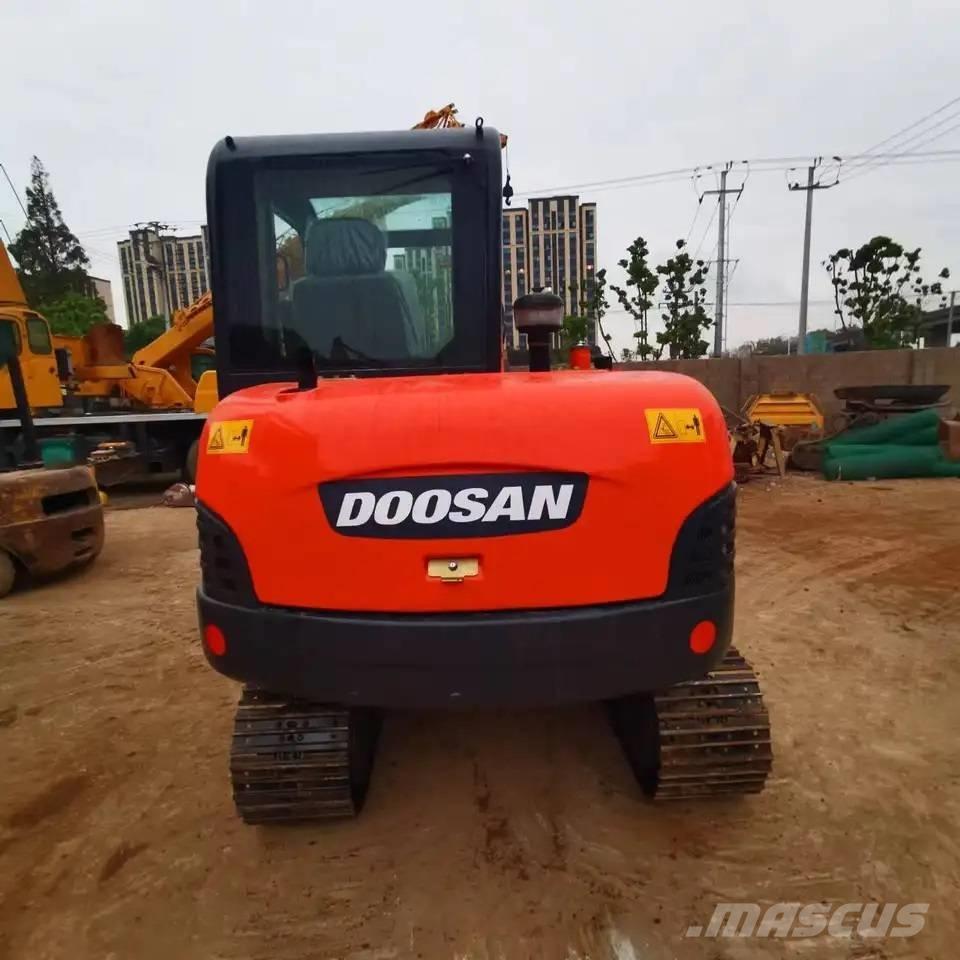 Doosan DH60-7 소형 굴삭기 7톤 미만