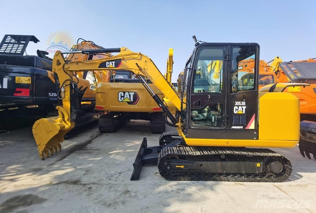 CAT 305.5 E 소형 굴삭기 7톤 미만