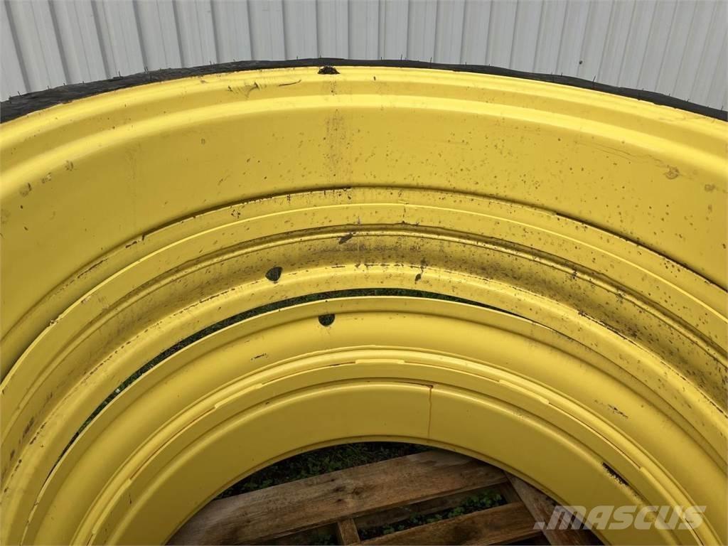Taurus 270/95R44 타이어, 휠 및 림