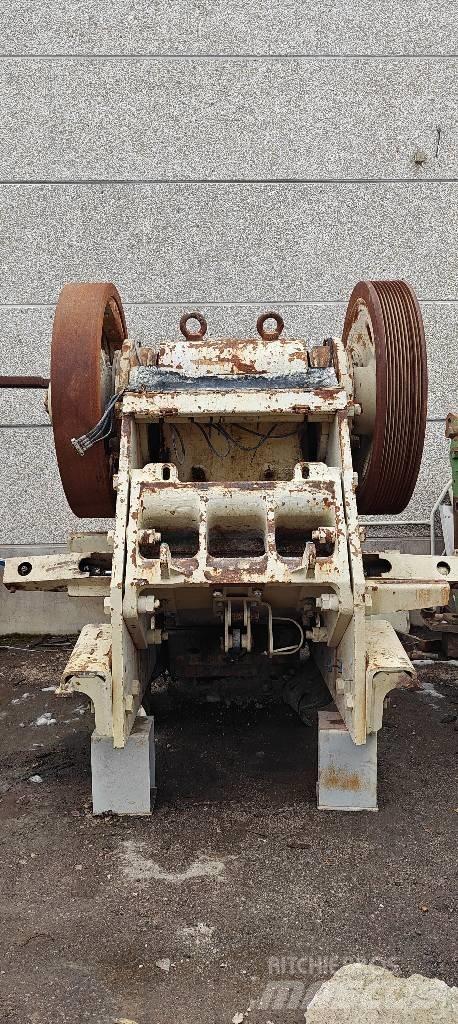 Metso C 100 크러셔
