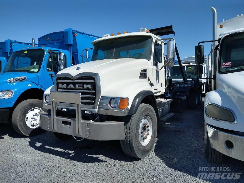Mack GRANITE CV713 폐기물 수거 트럭