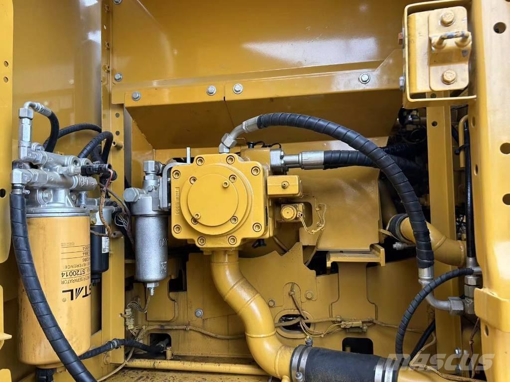 CAT 320 대형 굴삭기 29톤 이상