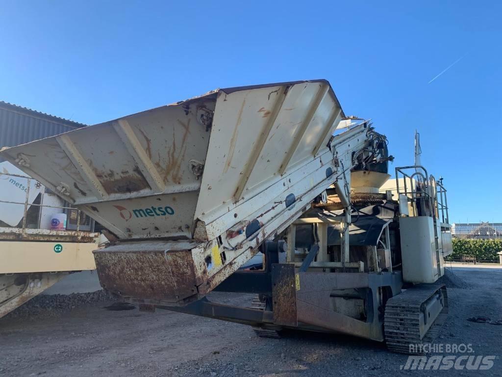 Metso LT 200 HP 이동식 분쇄기