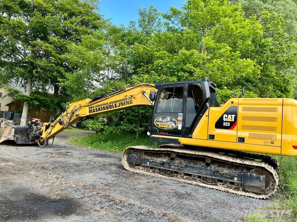 CAT 323 NG - nextgen 대형 굴삭기 29톤 이상